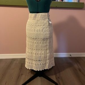 🛒 3 for 15 NWT Maurice’s Creme Macramé Skirt